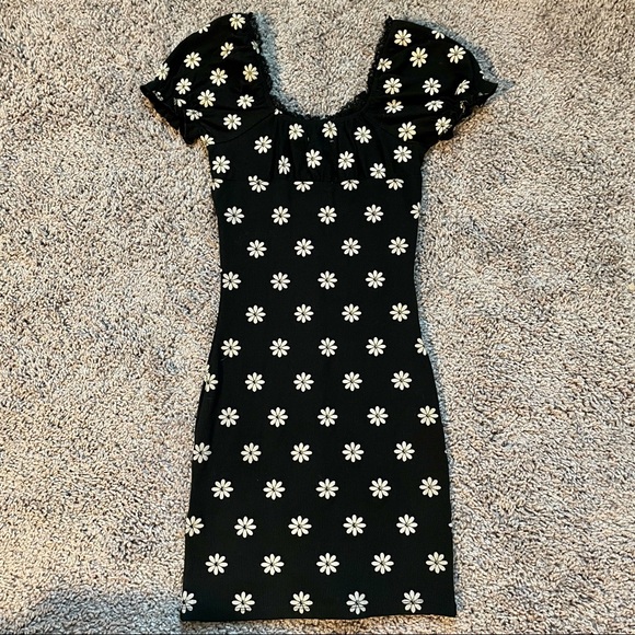 Princess Polly Floral Dress - Picture 9 of 11